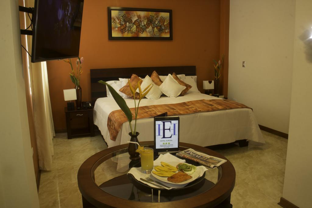 Hotel Europa Iquitos Extérieur photo