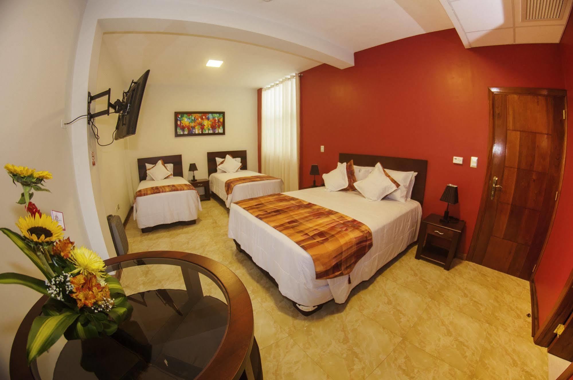 Hotel Europa Iquitos Extérieur photo